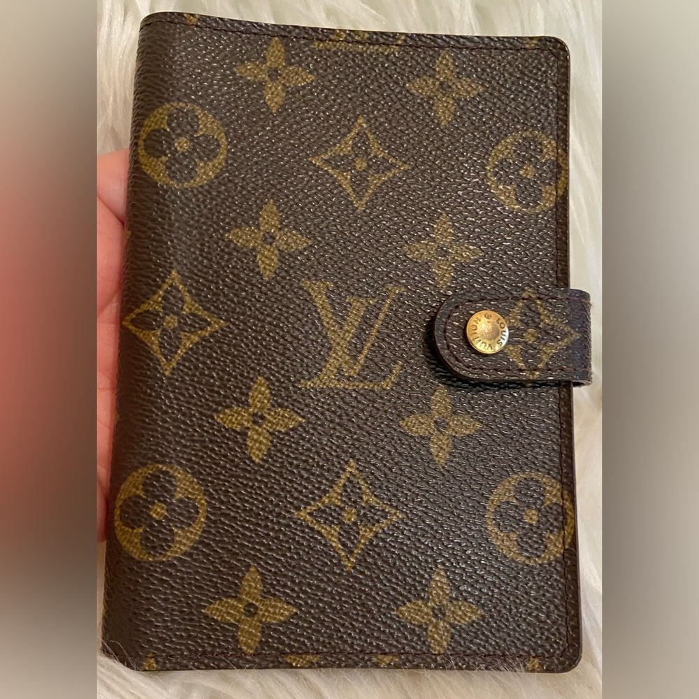 Louis Vuitton Monogram Small Ring Agenda